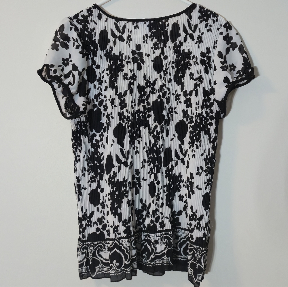 Denver Hayes XL Floral Blouse Black White Short Sleeve Plissé Pleated Transition - Picture 14 of 16